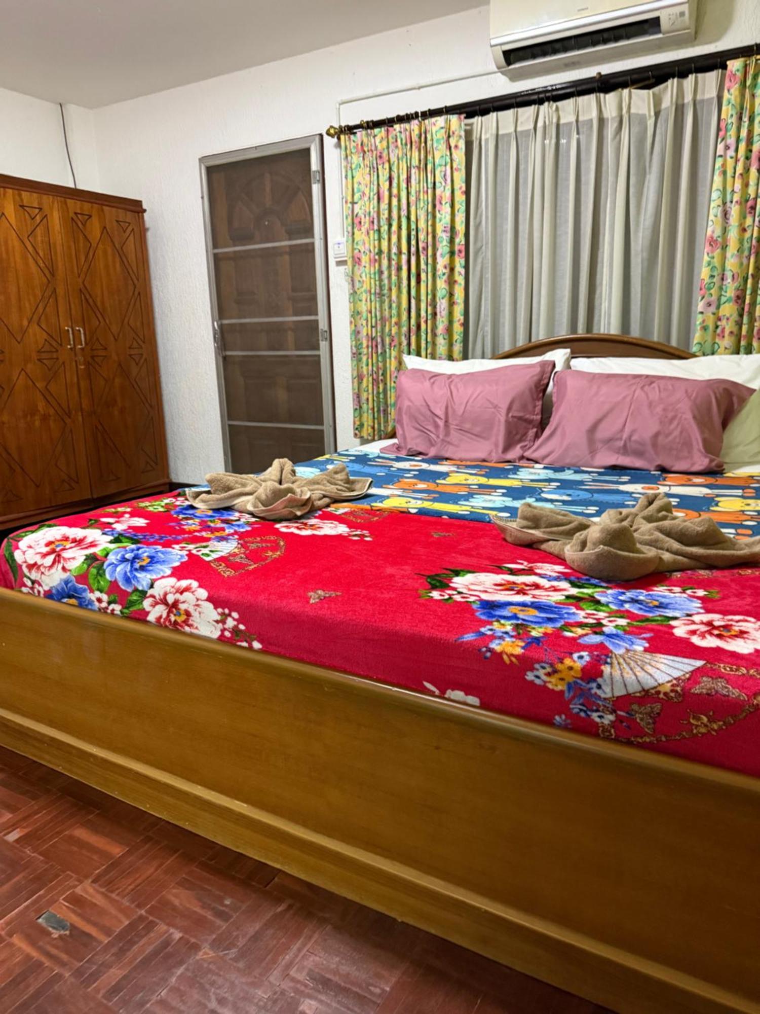 Dikachaya Hostel Bãi biển Chaweng Ngoại thất bức ảnh